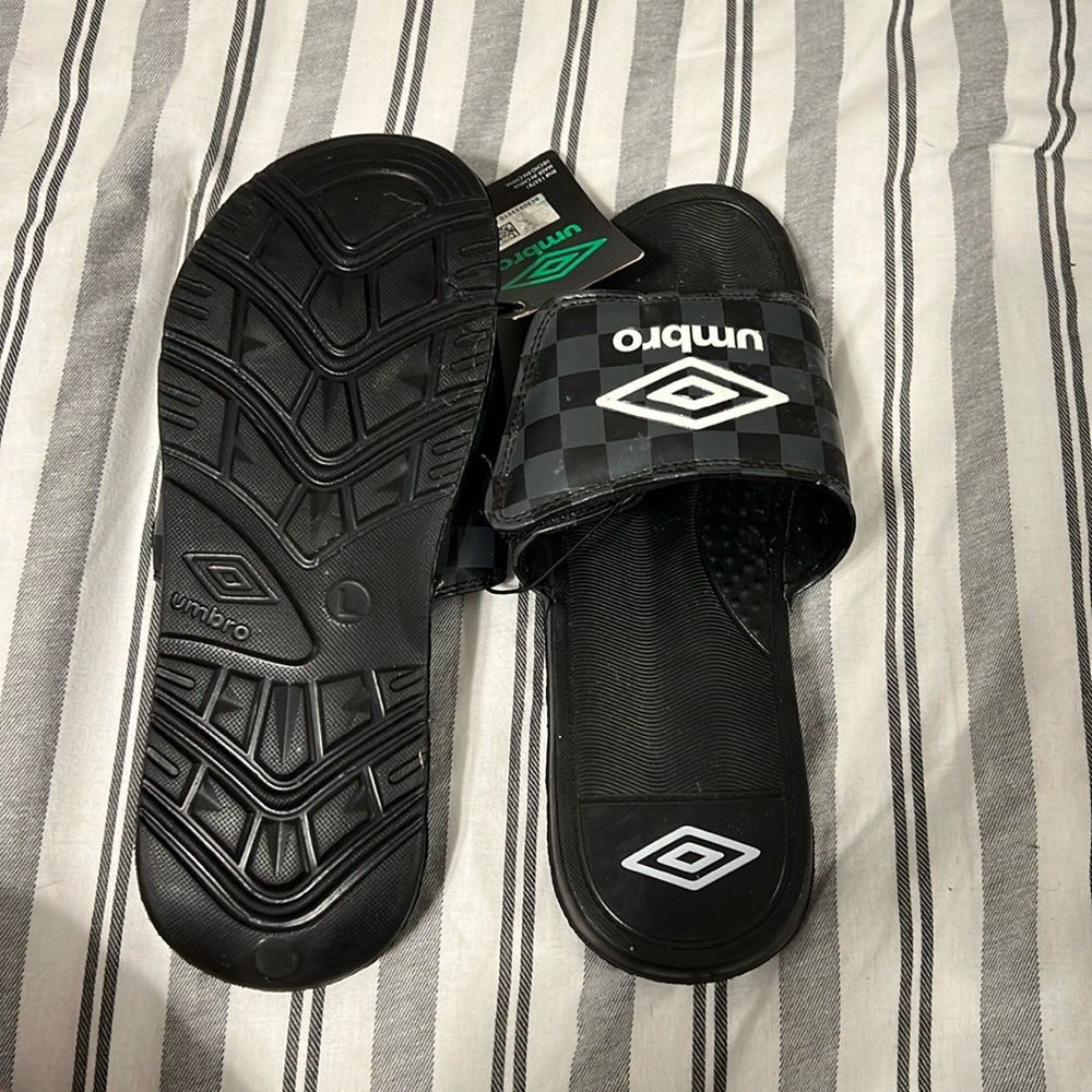 NWT Umbro Slides